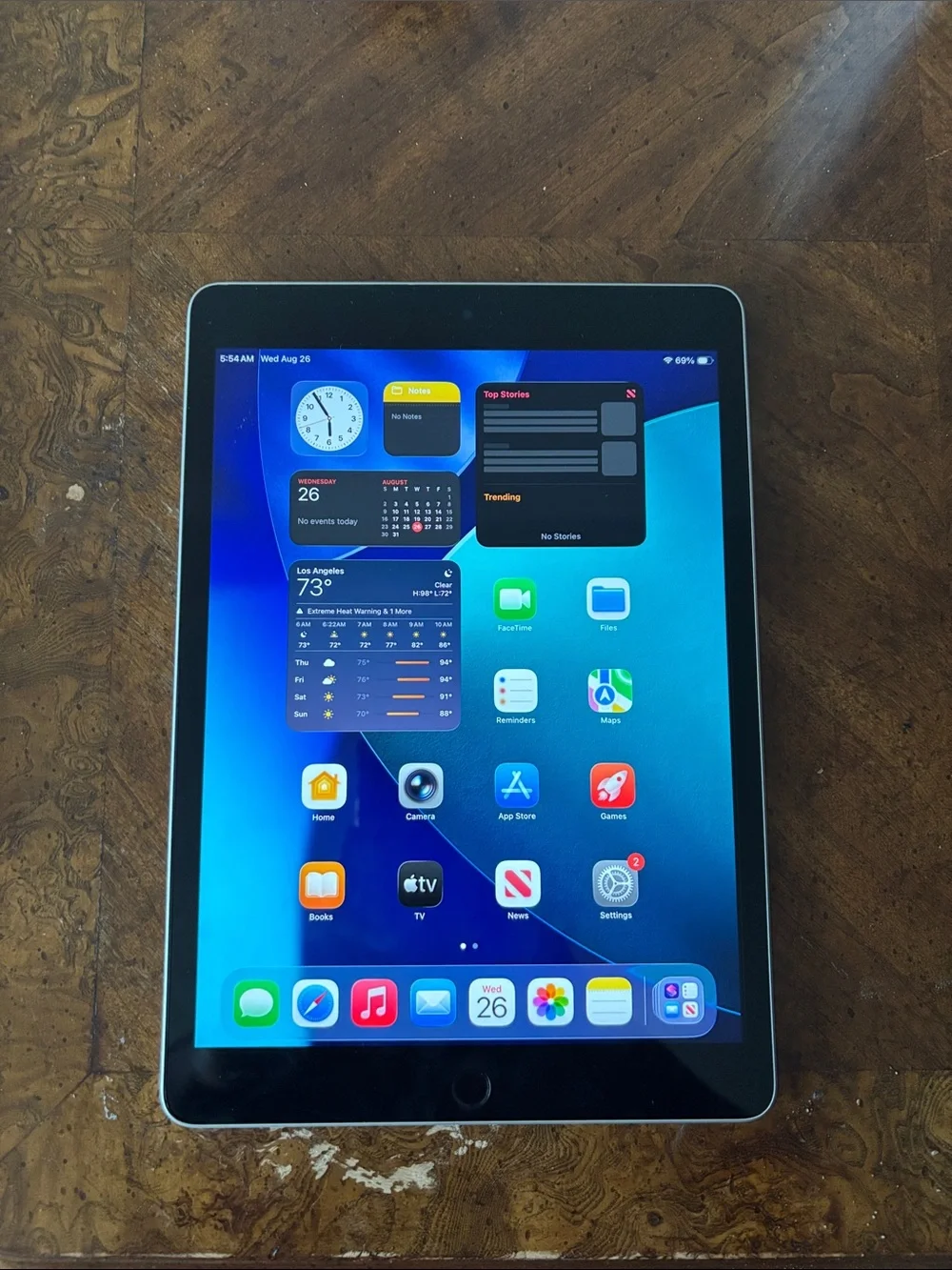 Apple iPad in Black with Silver Edge - 9.7